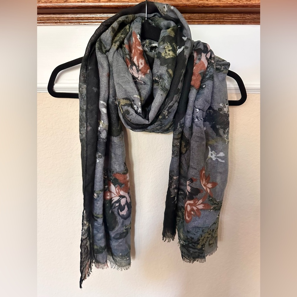 Pretty fall scarf
